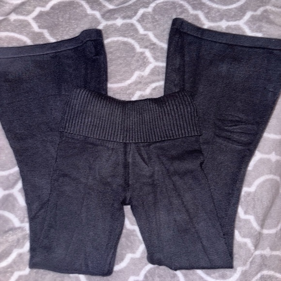Edikted XS Knit Flare Pants - Picture 2 of 3